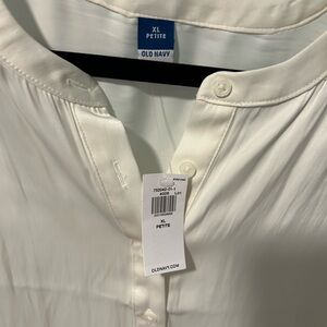 NWT Old Navy short sleeve v neck xl blouse